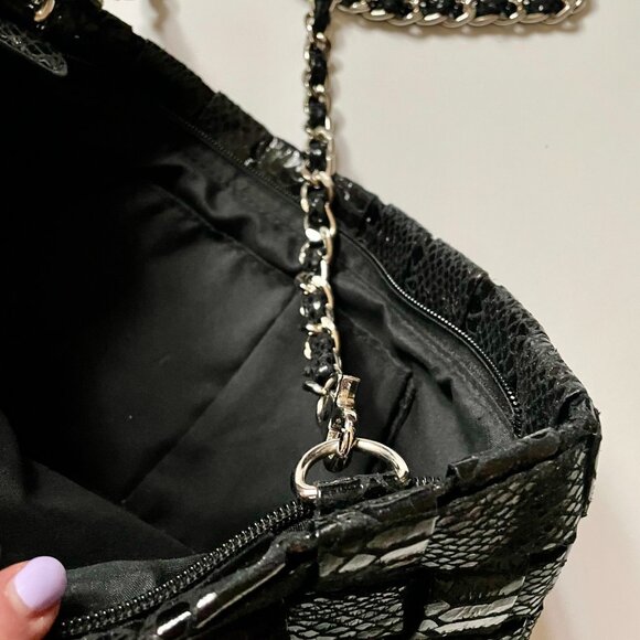 Soft crossbody bag, Checkered design bag with removable chain - Picture 4 of 10